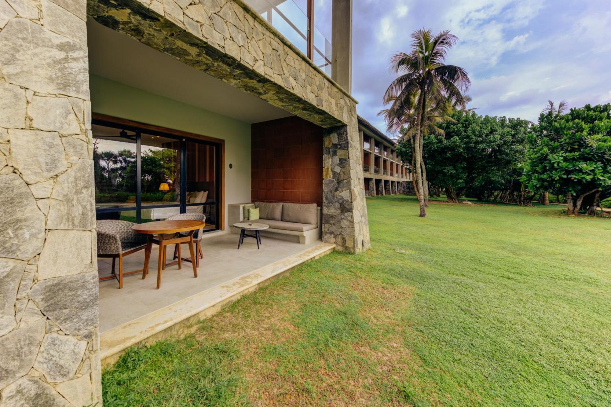 Cinnamon Bentota Beach Exterior photo